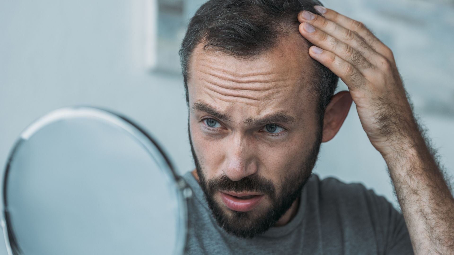 Prendre de la créatine provoque une perte de cheveux